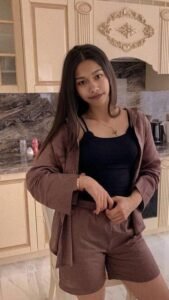 Divya , 24